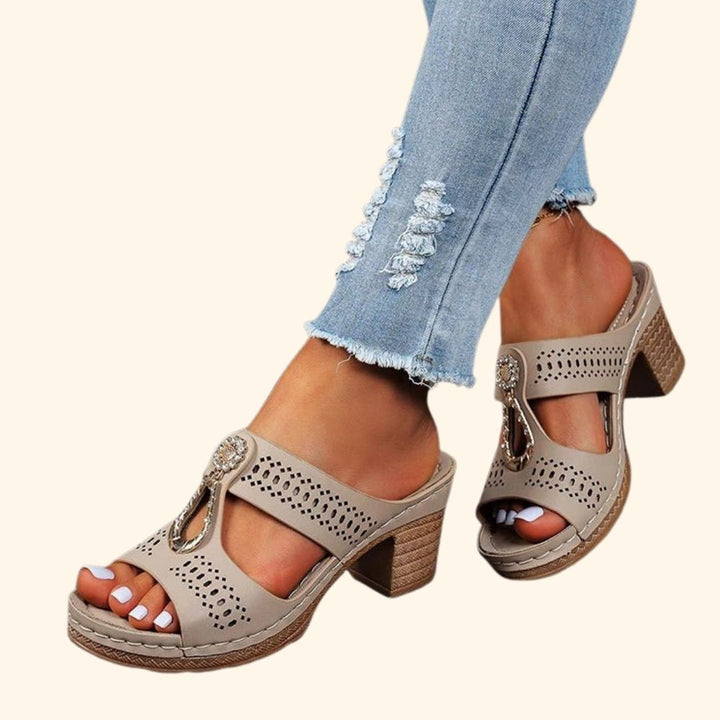 COMFORTABLE ORTHOPEDIC SANDALS