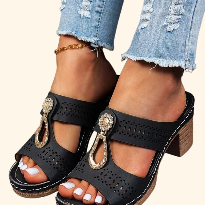COMFORTABLE ORTHOPEDIC SANDALS