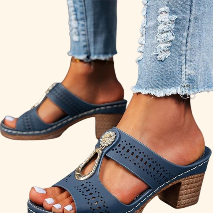 COMFORTABLE ORTHOPEDIC SANDALS