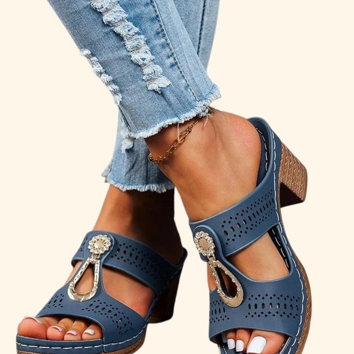 COMFORTABLE ORTHOPEDIC SANDALS