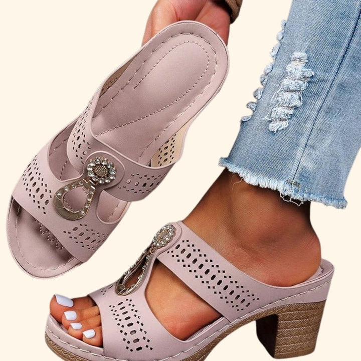 COMFORTABLE ORTHOPEDIC SANDALS